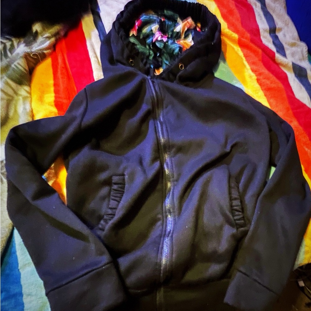 Chic Black Hoodie with Floral Interior
